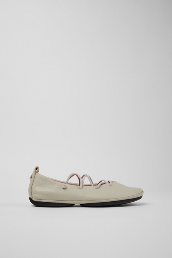 Camper Right Nina - Grauer Ballerina aus Leder für Damen. Camper Right Nina - Grauer Ballerina aus Leder für Damen.