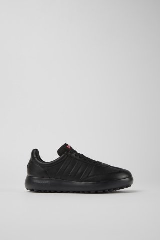 Camper Pelotas XLF - Schwarzer Damensneaker aus Leder und Textil.