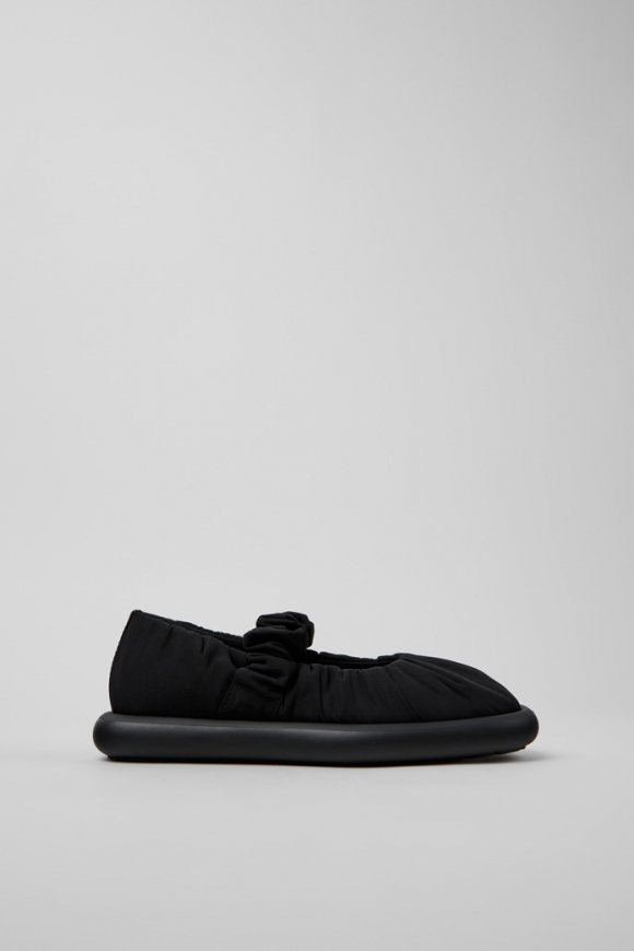 Camper Onda - Schwarzer Ballerina aus recyceltem PET für Damen.