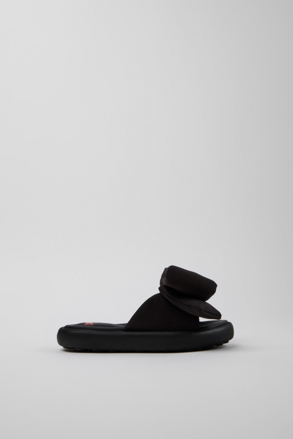 Camper Pelotas Flota - Schwarze Kindersandale aus recyceltem PET.