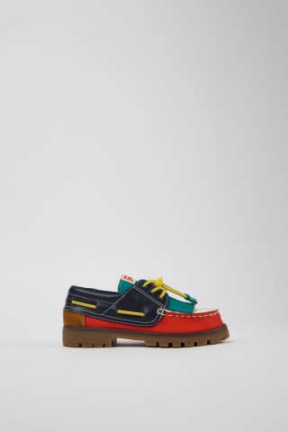 Camper Bobo Choses x Camper - Mehrfarbige Kindermokassins aus Leder und Nubukleder. Camper Bobo Choses x Camper - Mehrfarbige Kindermokassins aus Leder und Nubukleder.
