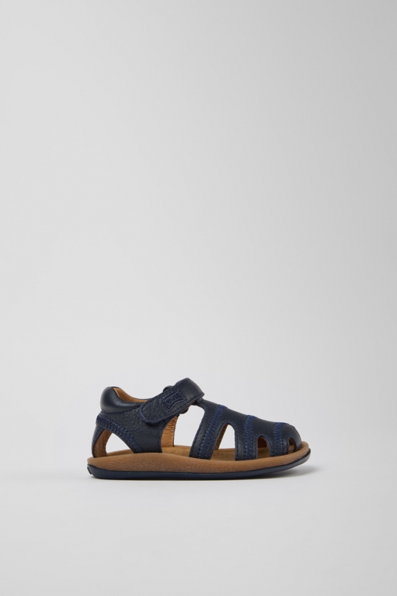Camper Bicho - Blaue Kindersandale aus Leder zum Schließen.