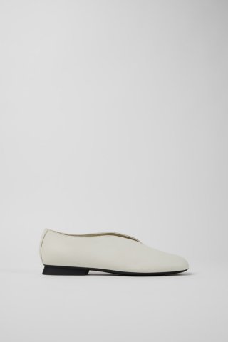 Camper Casi Myra - Weißer Frauenschuh aus Leder. Camper Casi Myra - Weißer Frauenschuh aus Leder.