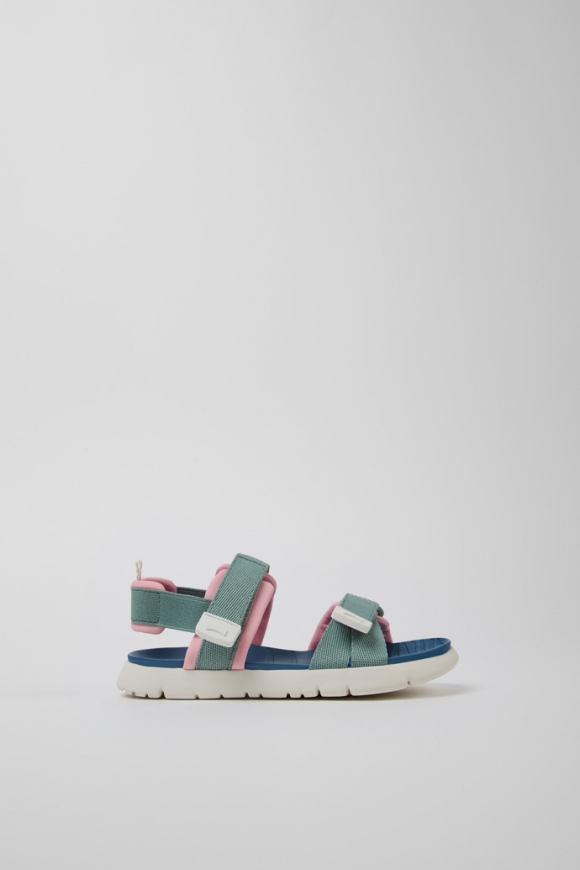 Camper Oruga - Mehrfarbige Kindersandale aus Textil.