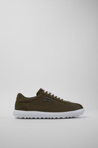 Camper Pelotas XLite - Grüner Herrensneaker aus recyceltem PET und Nubukleder.