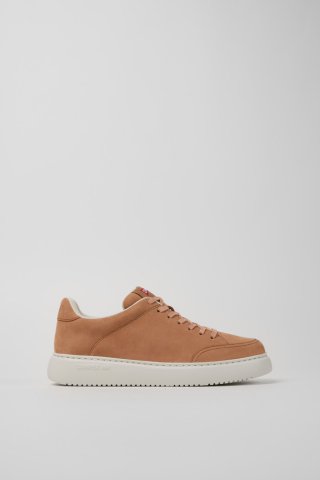 Camper Runner K21 - Nudefarbener Damenschuh aus Nubukleder. Camper Runner K21 - Nudefarbener Damenschuh aus Nubukleder.