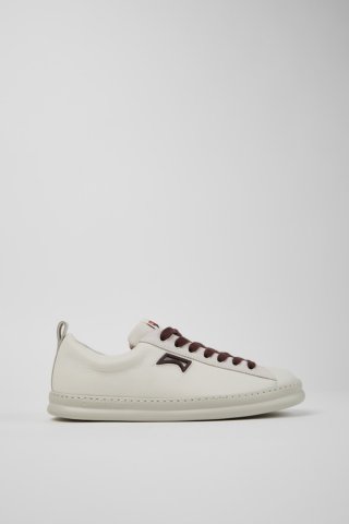 Camper Runner - Weißer Herrensneaker aus Leder und Nubukleder. Camper Runner - Weißer Herrensneaker aus Leder und Nubukleder.