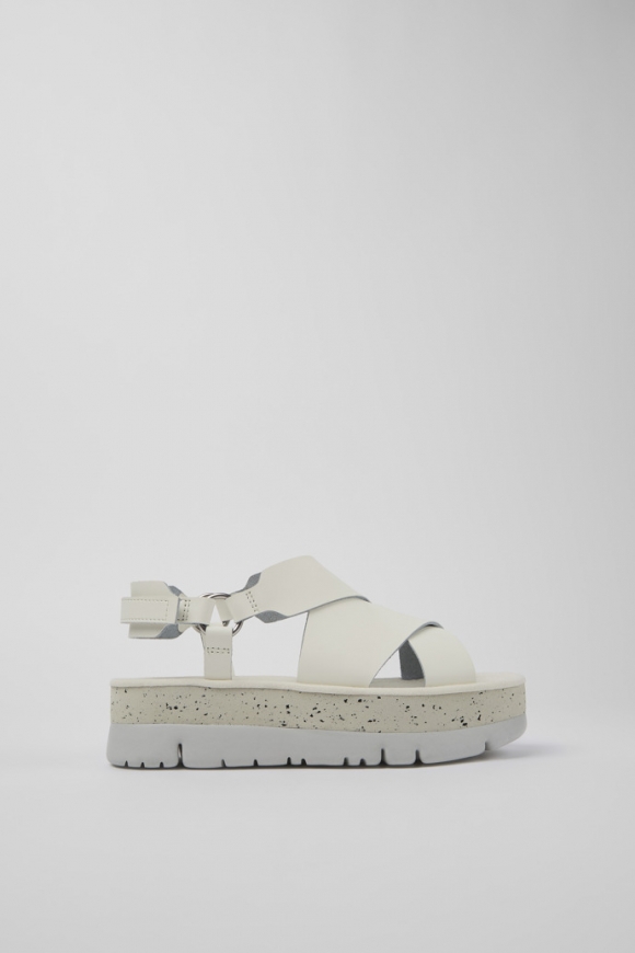 Camper Oruga Up - Weiße Ledersandalen für Damen