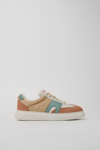 Camper Runner K21 Sorona® - Mehrfarbige Damensneaker aus PET-Recycling und Nubukleder. Camper Runner K21 Sorona® - Mehrfarbige Damensneaker aus PET-Recycling und Nubukleder.