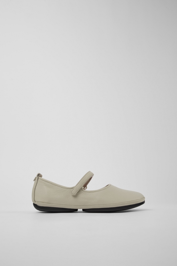 Camper Right Nina - Grauer Lederschuh für Damen.
