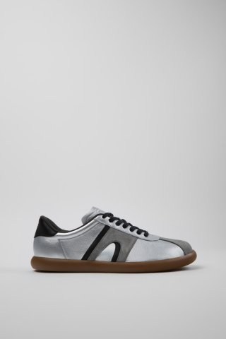 Camper Pelotas Soller - Silbergraue Ledersneaker und Nubukledersneaker für Herren.