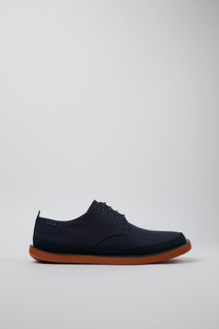 Camper Wagon - Blauer Herrenschuh aus recycelter Baumwolle und Nubukleder. Camper Wagon - Blauer Herrenschuh aus recycelter Baumwolle und Nubukleder.