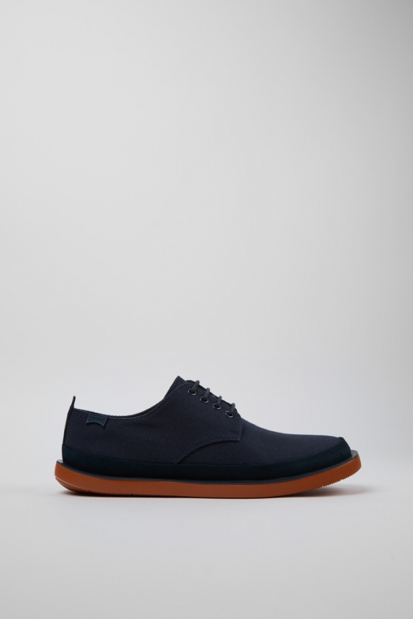 Camper Wagon - Blauer Herrenschuh aus recycelter Baumwolle und Nubukleder.