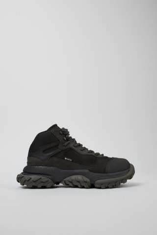 Camper Karst Trek - GORE-TEX GORE-TEX - Schwarz-graue Stiefeletten aus Textil und Nubukleder für Damen. Camper Karst Trek - GORE-TEX GORE-TEX - Schwarz-graue Stiefeletten aus Textil und Nubukleder für Damen.