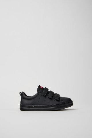 Camper Runner - Schwarzer Kindersneaker aus recyceltem Leder. Camper Runner - Schwarzer Kindersneaker aus recyceltem Leder.