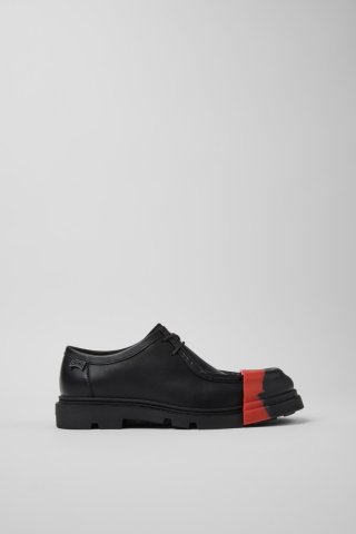 Camper Junction - Schwarzer Frauenschuh aus Leder. Camper Junction - Schwarzer Frauenschuh aus Leder.