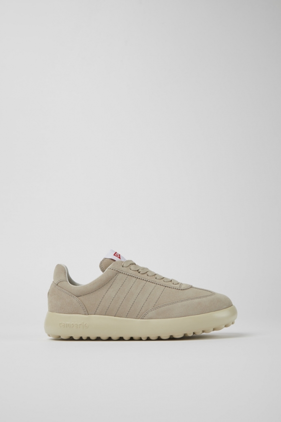 Camper Pelotas XLF - Beiger Damensneaker aus Nubukleder.