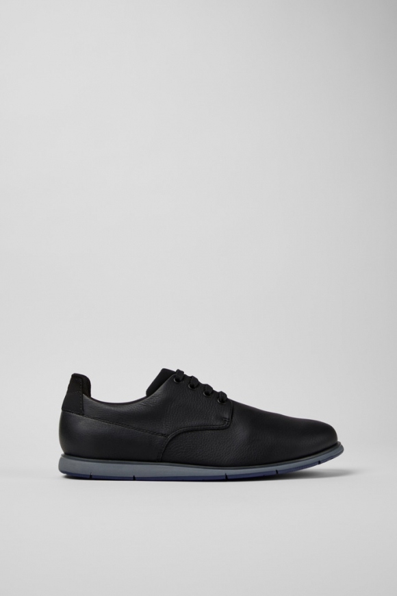 Camper Smith - Schwarzer Herrenschuh aus Leder und Textil.