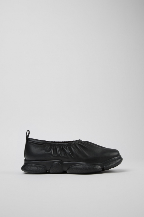 Camper Karst - Schwarzer Damenschuh aus Leder.