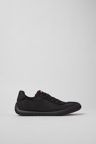 Camper Peu Path - Schwarzer Damensneaker aus Recycling-PET. Camper Peu Path - Schwarzer Damensneaker aus Recycling-PET.