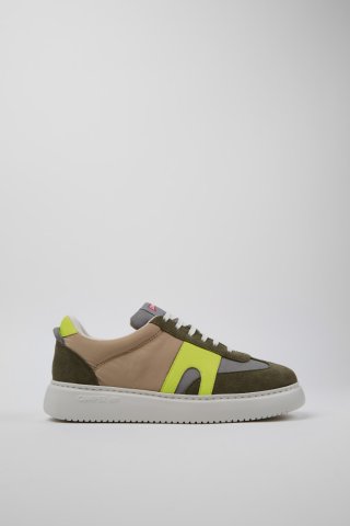 Camper Runner K21 Sorona® - Mehrfarbiger Herrensneaker aus recyceltem PET und Nubukleder. Camper Runner K21 Sorona® - Mehrfarbiger Herrensneaker aus recyceltem PET und Nubukleder.