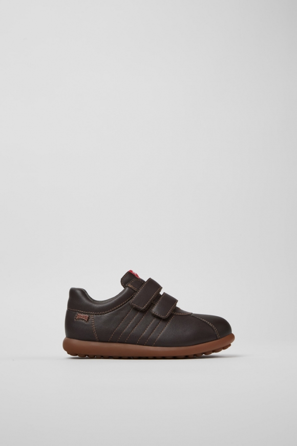 Camper Pelotas - Brauner Kinderschuh aus Leder und Textil.