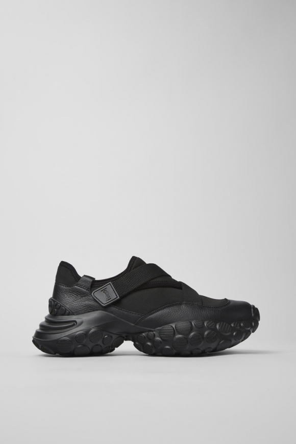 Camper Pelotas Mars - Schwarzer Herrensneaker aus Textil/Leder