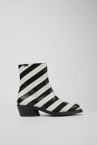 Camper Bonnie - Schwarz-weißer Damenstiefel aus Leder Camper Bonnie - Schwarz-weißer Damenstiefel aus Leder