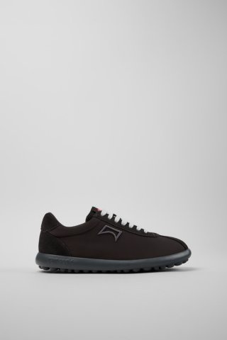 Camper Pelotas XLite - Grau Sneaker aus recyceltem PET und Nubukleder für Damen.