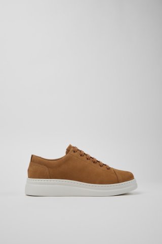 Camper Runner Up - Brauner Damensneaker aus Nubukleder. Camper Runner Up - Brauner Damensneaker aus Nubukleder.