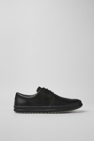 Camper Chasis - Schwarzer Herrenschuh aus Leder. Camper Chasis - Schwarzer Herrenschuh aus Leder.