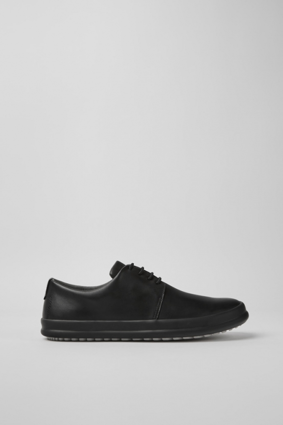 Camper Chasis - Schwarzer Herrenschuh aus Leder.