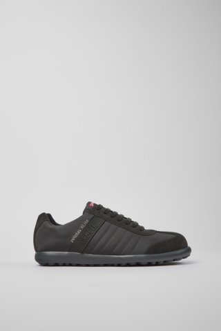 Camper Pelotas XLite - Grauer Herrenschuh aus Textil und Nubukleder. Camper Pelotas XLite - Grauer Herrenschuh aus Textil und Nubukleder.
