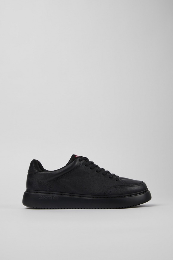 Camper Runner K21 - Schwarzer Herrensneaker aus Leder.