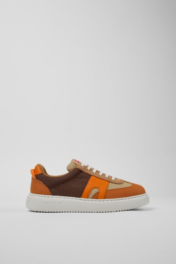 Camper Runner K21 Sorona® - Mehrfarbige Damessneaker aus Recycling-PET und Nubukleder.