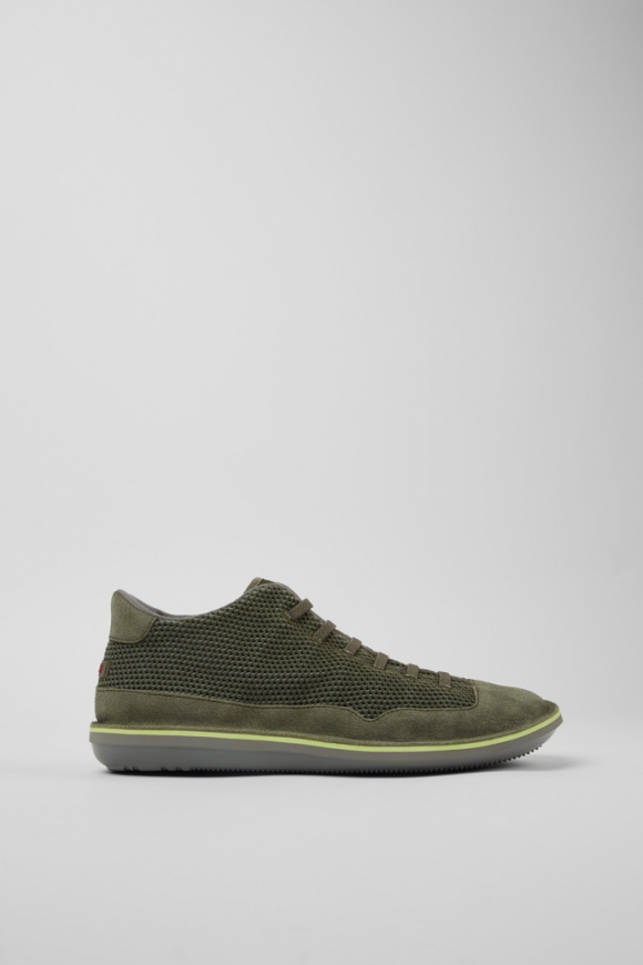 Camper Beetle - Grüne Herrenstiefeletten aus TENCEL™ Nubukleder.