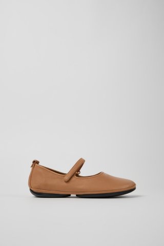 Camper Right - Nudefarbenes Damenleder Schuh. Camper Right - Nudefarbenes Damenleder Schuh.