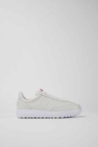 Camper Pelotas XLF - Weißer Damensneakeraus Leder und Textil.