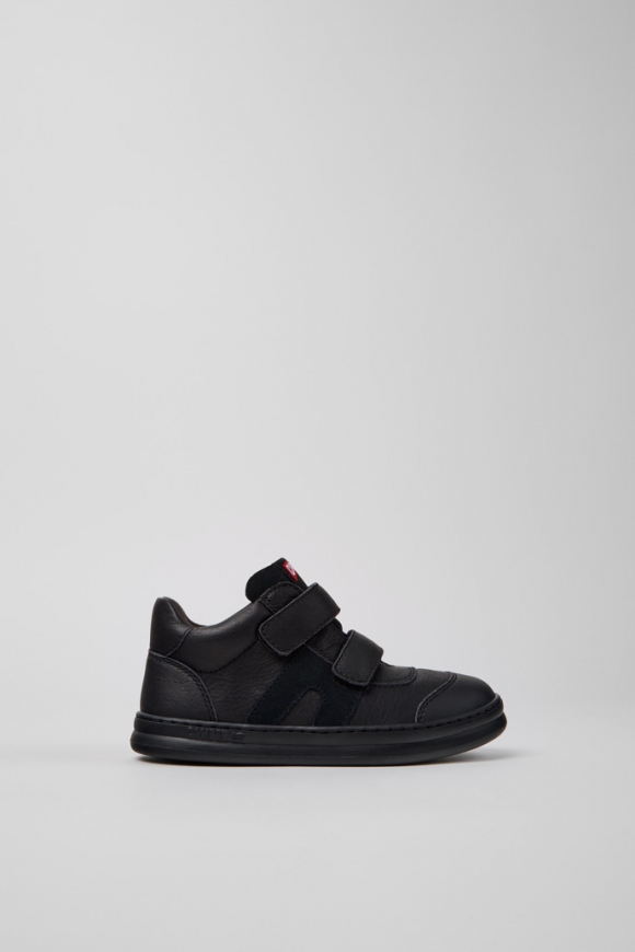 Camper Runner - Schwarze Kinderstiefelette aus Leder/Nubukleder.