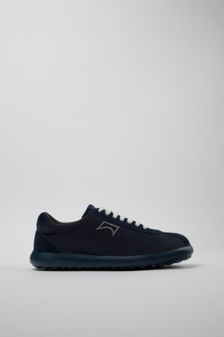 Camper Pelotas XLite - Blauer Herrensneaker aus recyceltem PET und Nubukleder.