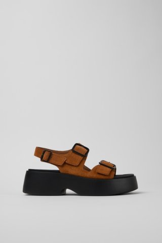 Camper Tasha - Braune Sandale aus Nubukleder für Damen.