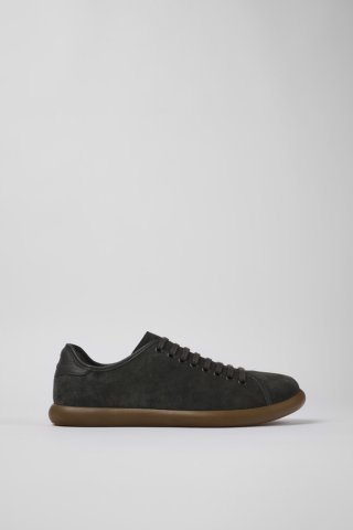 Camper Pelotas Soller - Grauer Herrensneaker aus Nubukleder/Leder Camper Pelotas Soller - Grauer Herrensneaker aus Nubukleder/Leder