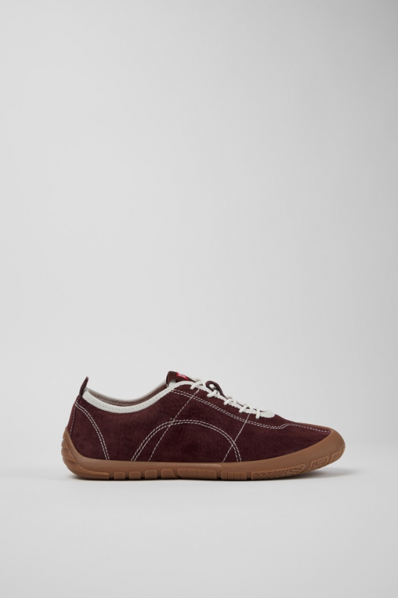 Camper Peu Path - Weinroter Damensneaker aus Nubukleder.