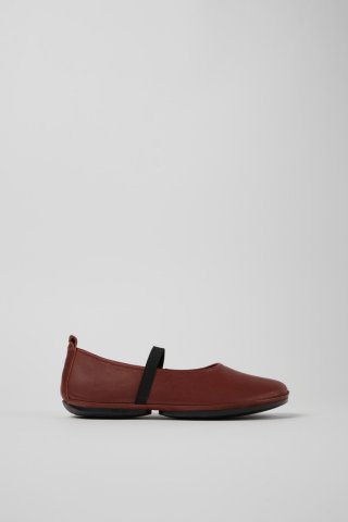 Camper Right - Roter Frauenschuh aus Leder. Camper Right - Roter Frauenschuh aus Leder.
