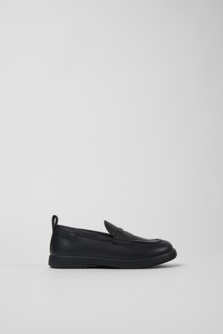 Camper Duet - Schwarzer Kinderballerina aus Leder. Camper Duet - Schwarzer Kinderballerina aus Leder.