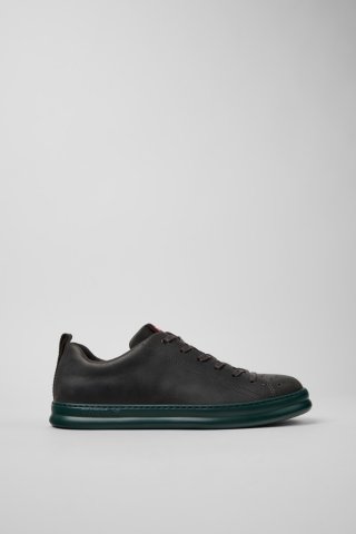 Camper Runner - Grauer Herrensneaker aus Nubukleder.