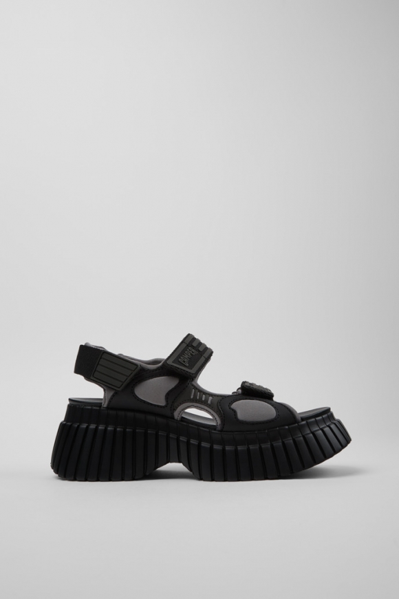 Camper Pix BCN - Mehrfarbige Damensandalen aus Leder und Textil.