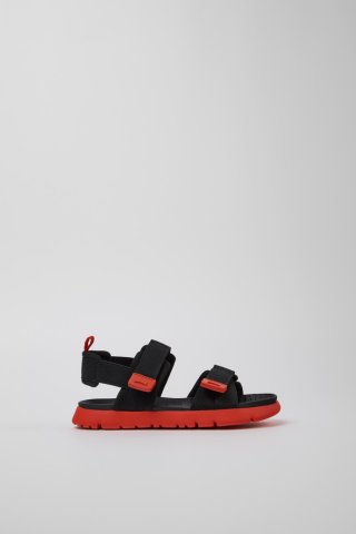 Camper Oruga - Schwarze Kindersandale aus Textil. Camper Oruga - Schwarze Kindersandale aus Textil.