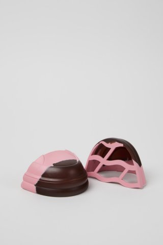 Camper Junction Runner Toe Caps - Zehenaufsätze aus Gummi in Braun und Rosa.