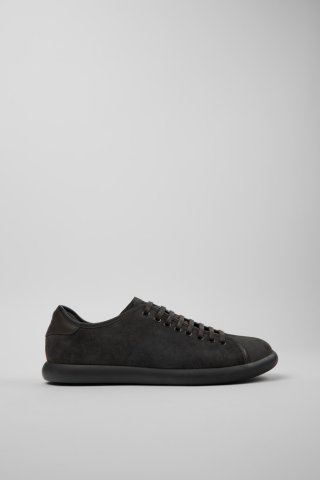 Camper Pelotas Soller - Grauer Herrensneaker aus Nubukleder und Leder.